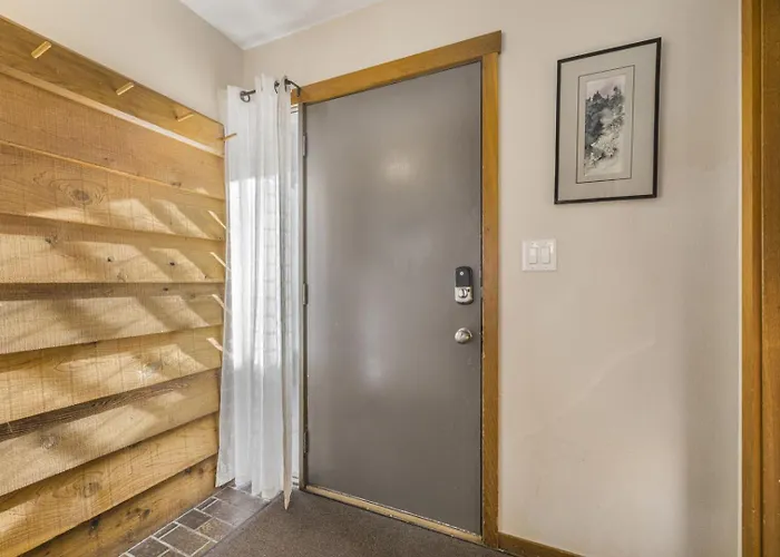 Apartment Rmr: Juniper 112 In The Aspenswilsonwy *